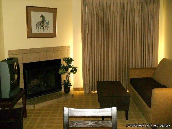 Americas Best Value Inn & Suites Extended Stay - טולסה חדר תמונה