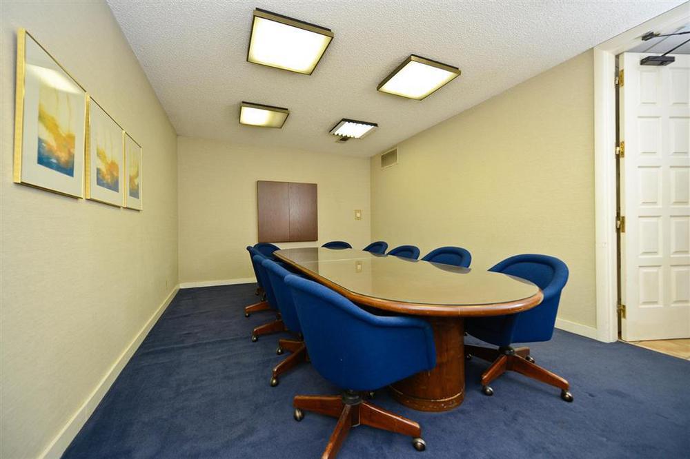 Americas Best Value Inn & Suites Extended Stay - טולסה עסק תמונה
